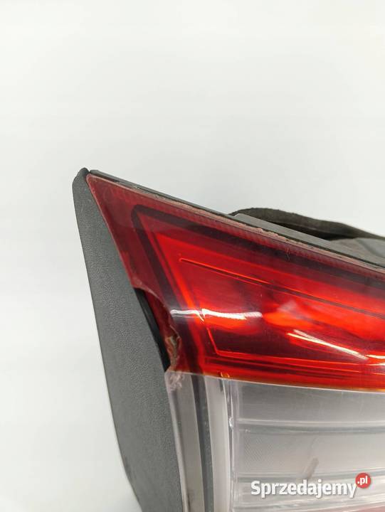 LAMPA TYŁ W KLAPĘ LEWA KOMBI Hyundai i30 II