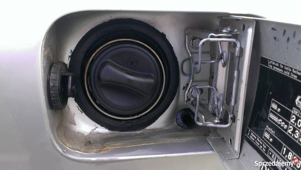 1998 MercedesBenz Klasa E Samochód osobowy 25 Kielce