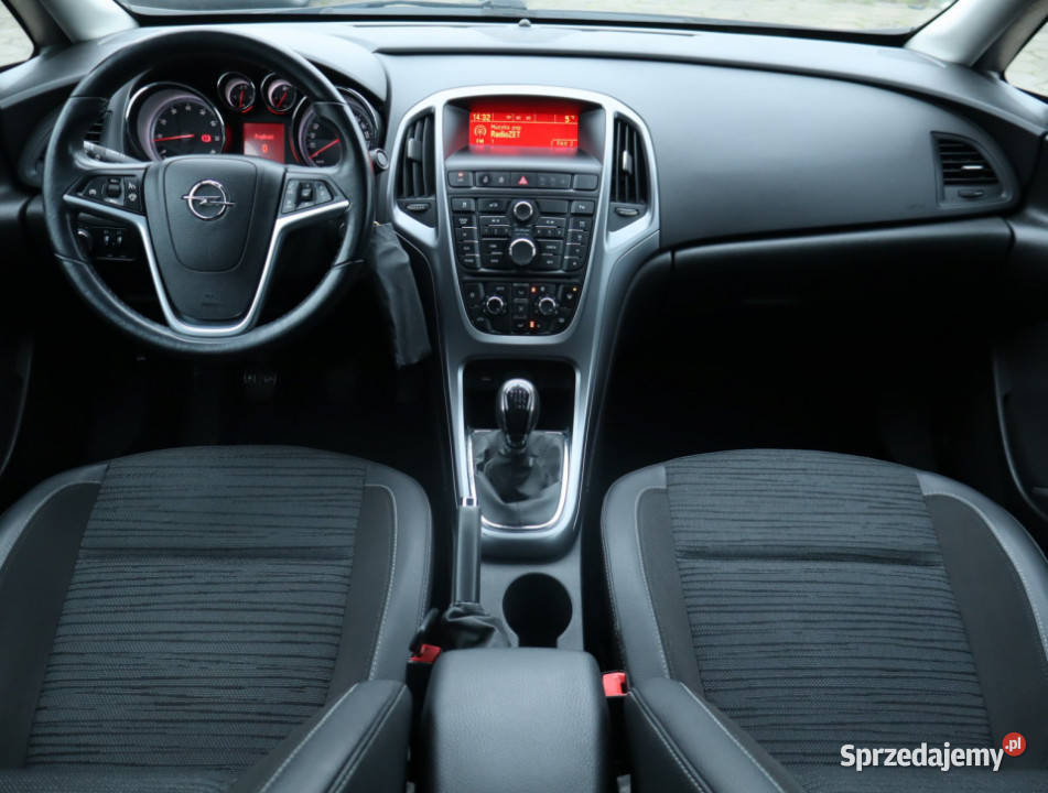 Opel Astra 14 T przyciemniane szyby łódzkie