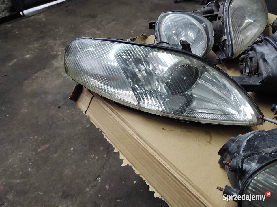 Reflektor Lexus SC 300 SC 400 Częstochowa sprzedam