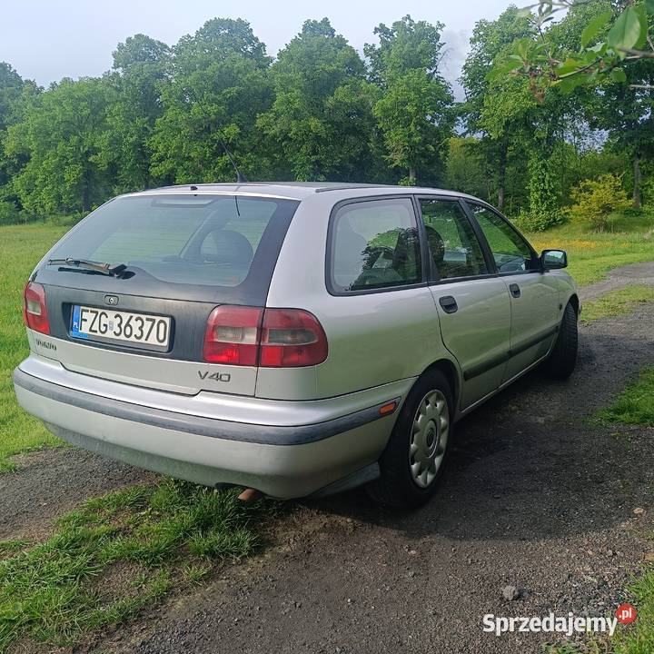 Volvo V40 Dzikowice