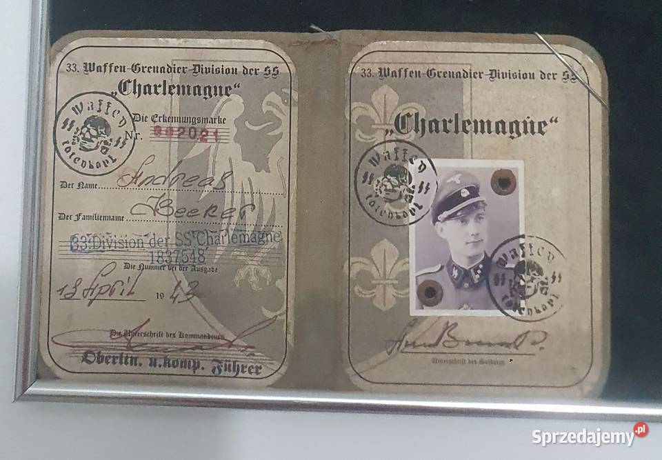 Odznaki hełm niemiecki legitymacje Strzałkowo