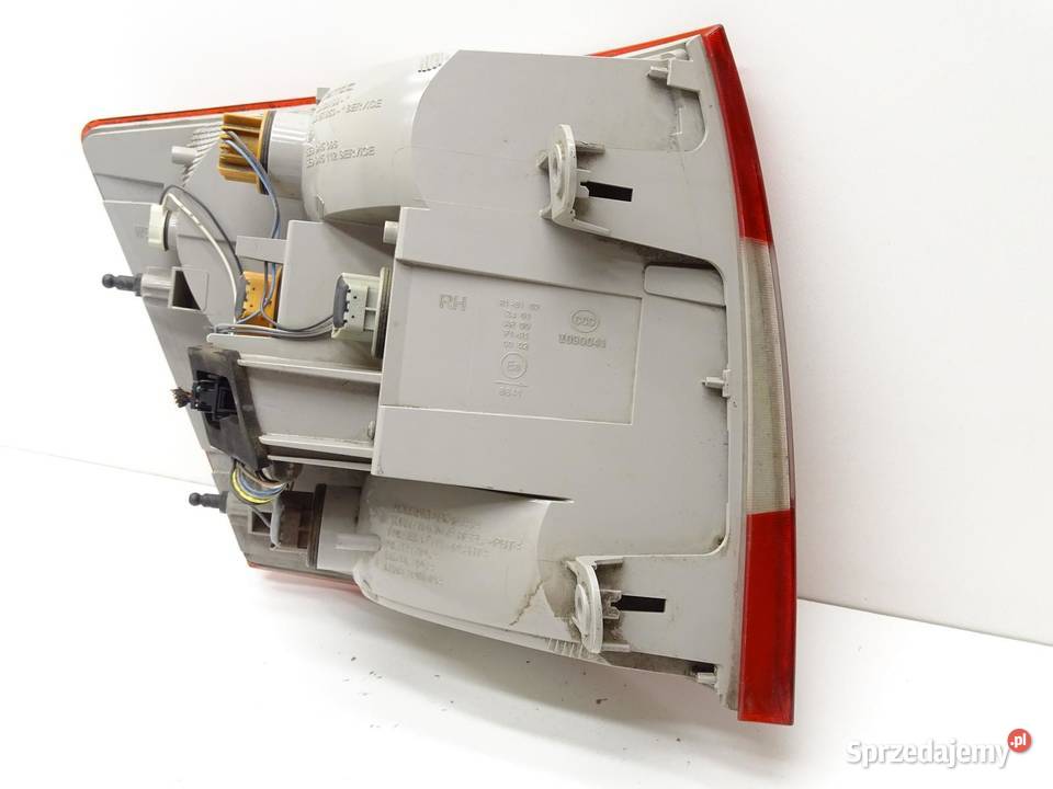 LAMPA PRAWY TYŁ PRAWA TYLNA SKODA OCTAVIA III 5E