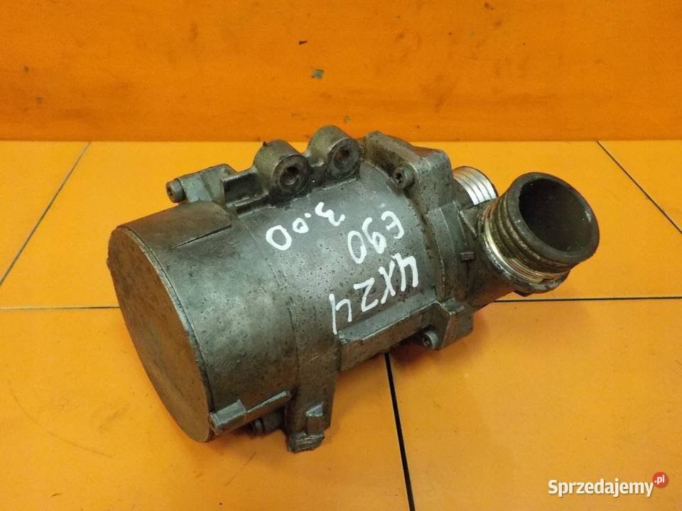 BMW E90 330i E60 30 B 06r 258 N52 pompa wody osobowe mazowieckie Suków sprzedam