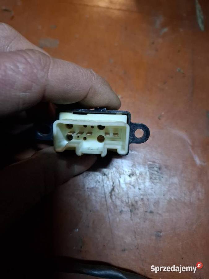 Przełącznik przycisk podnoszenia szyby prawy Przyborów