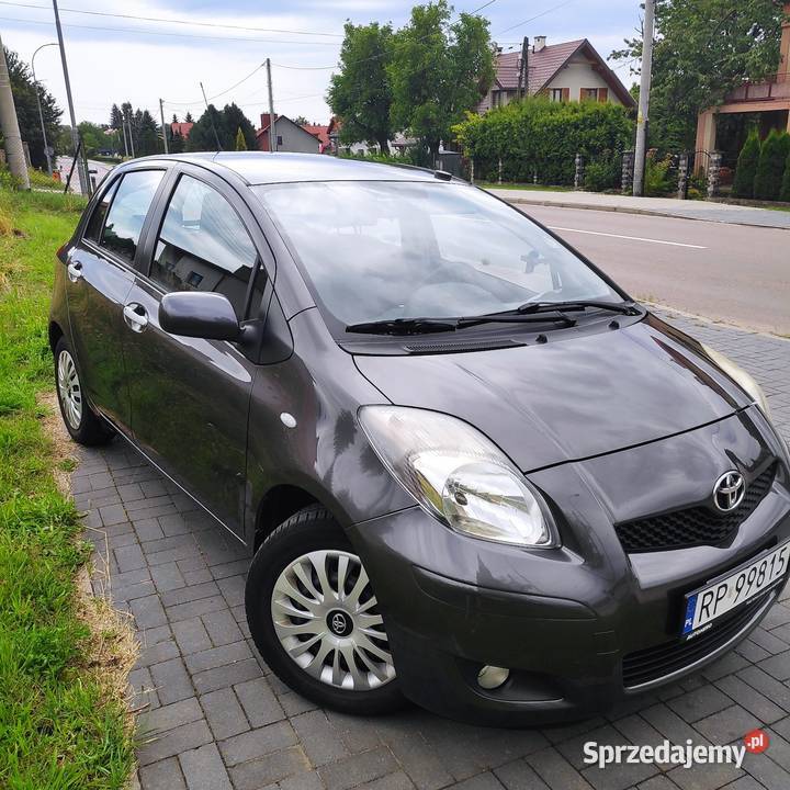 Toyota YARIS 2 133 vvti 101 koni
