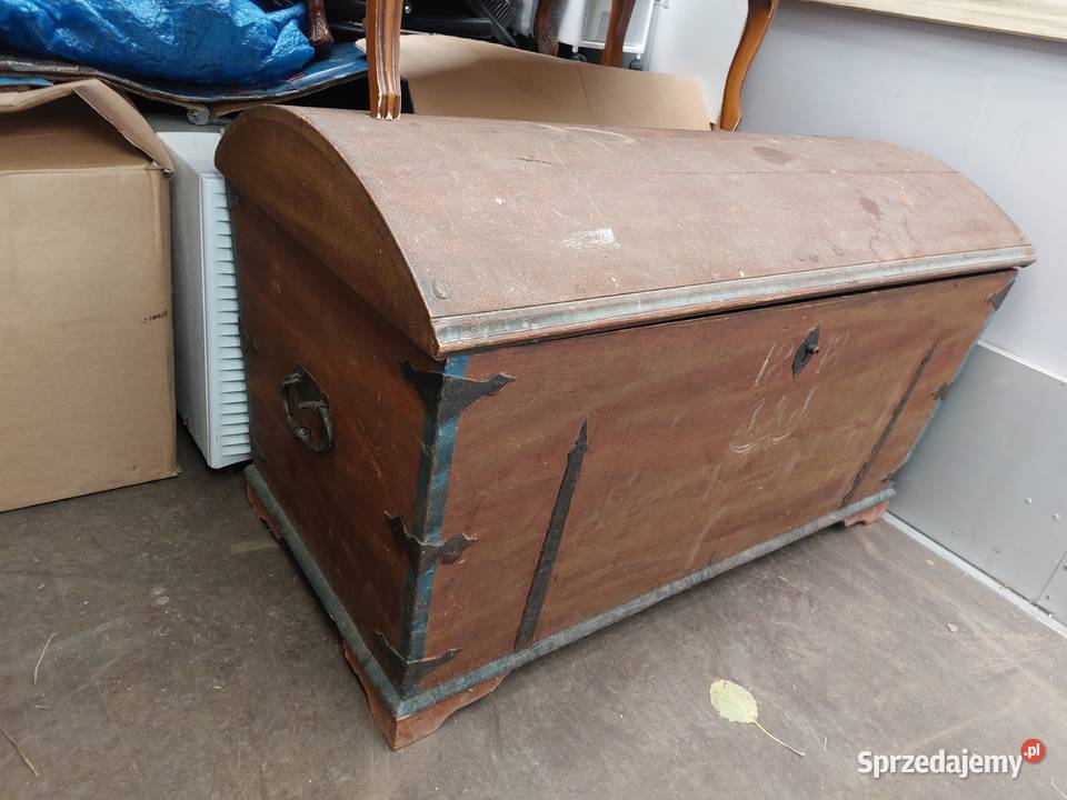 Ogromny kufer drewniany z 1818 r Pozostałe Miłków