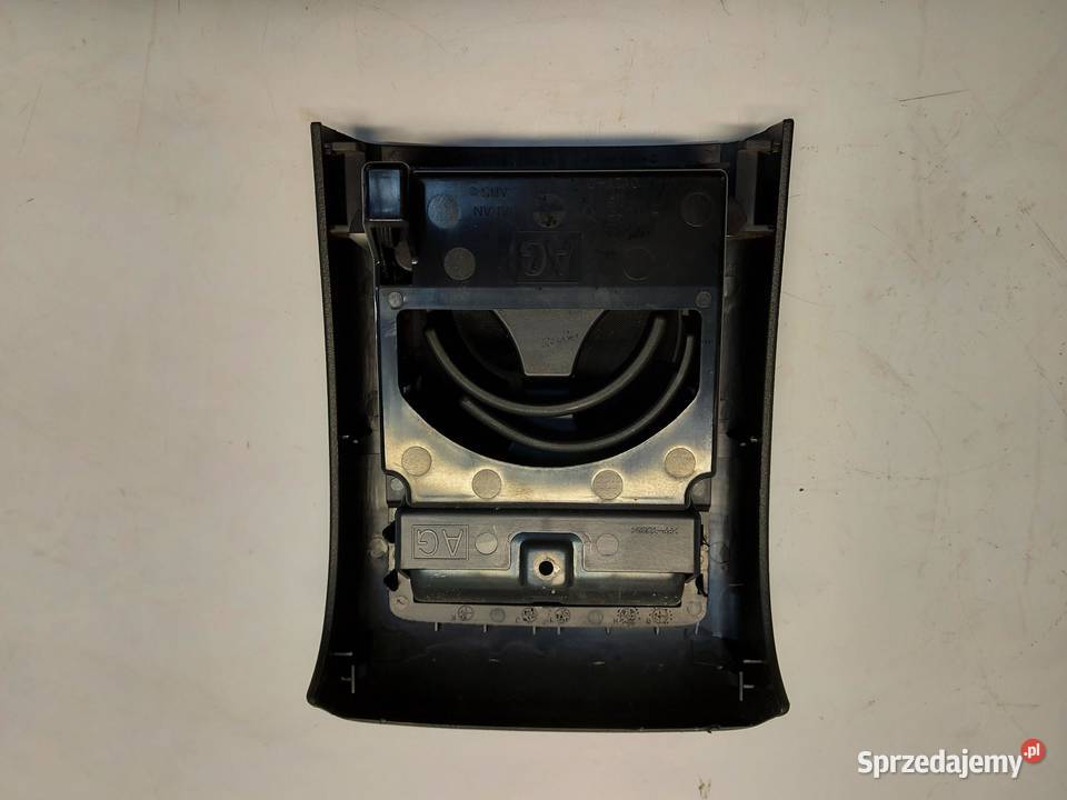 Subaru WRX STI 2015r uchwyt na kubek kubki tył