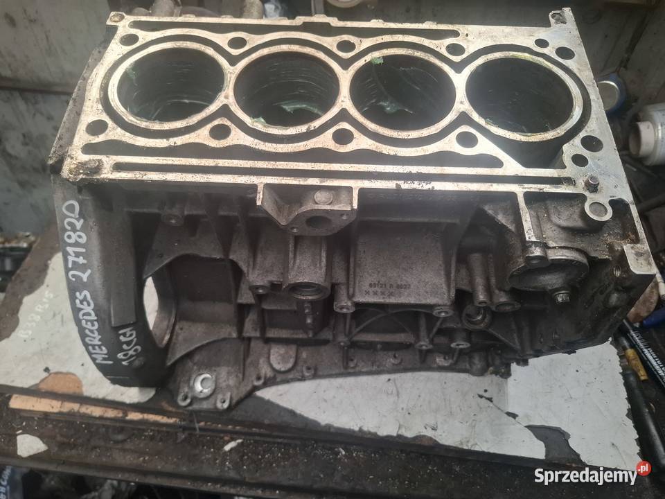 MERCEDES W204 18 CGI 271820 blok silnika Blok silnika Kielce