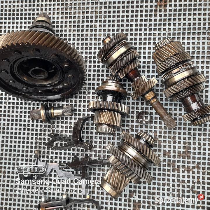 VW T5SKRZYNIA 25 TDIGWBjako dawca czesci dostawcze Jastrzębia Góra