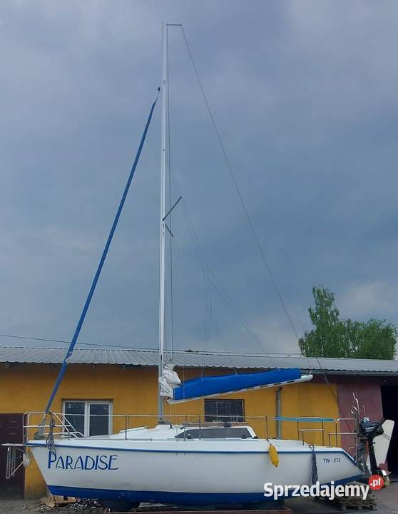 jacht żaglowy Sasanka nowy silnk Mercury prv Sporty wodne