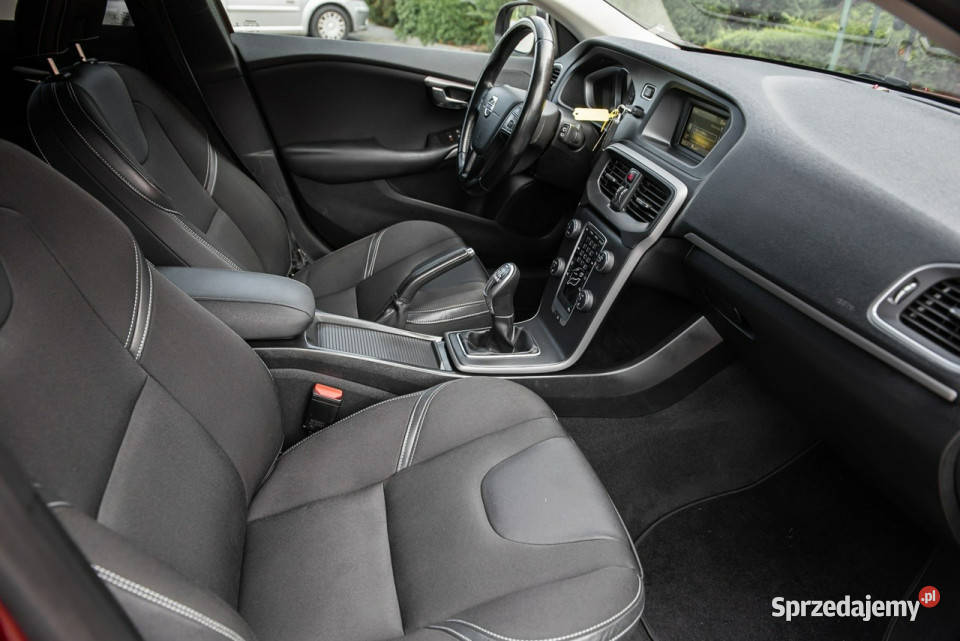 Volvo V40 Kinetic 20d 177 Manual Serwisowany V40