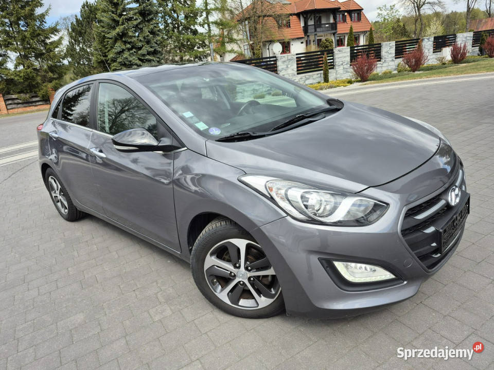 Hyundai i30 16 benzyna PANORAMA navi kamera led przyciemniane szyby Drelów