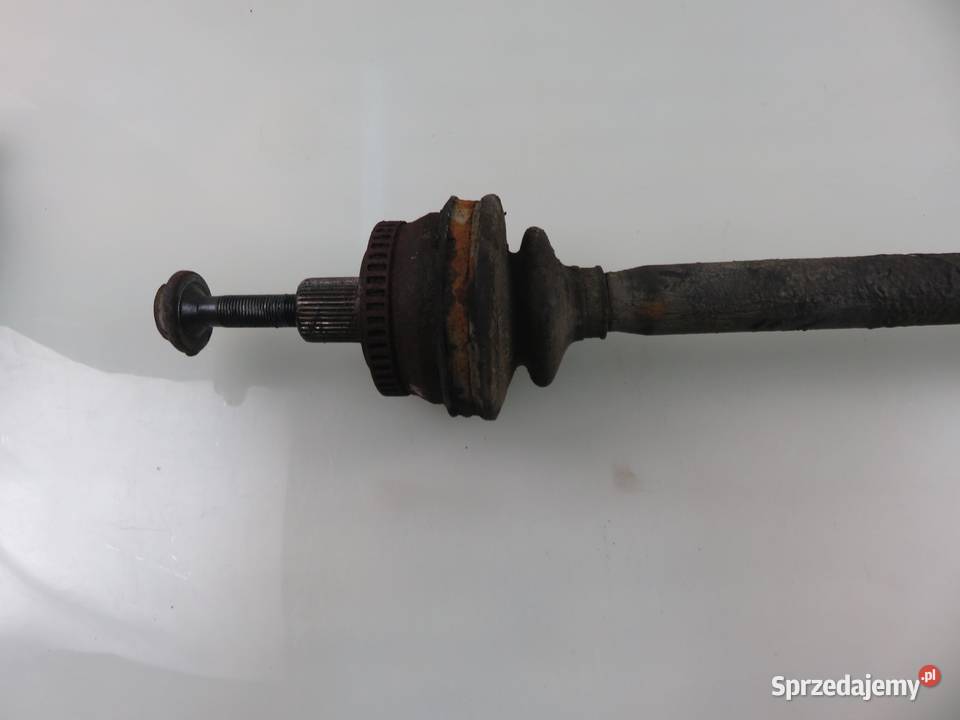 PÓŁOŚ LEWA TYLNA AUDI A4 B7 30 TDI