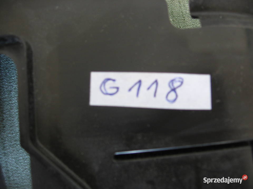 8W0121284BS AUDI A4 B9 8W Kierownica powietrza osobowe Warszawa
