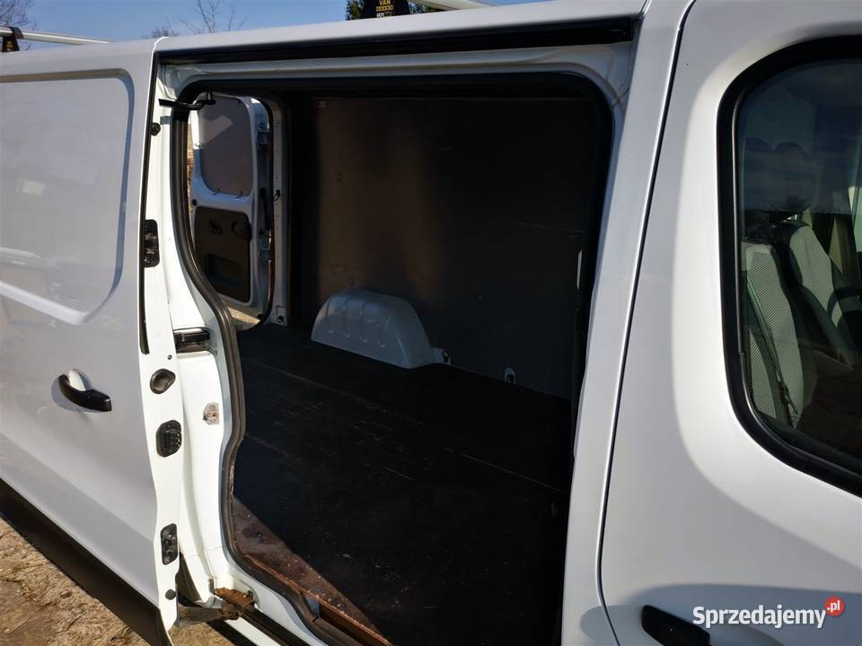 Renault Trafic 16 CDTI 125 z 2019 roku w wersji nieuszkodzony zachodniopomorskie Szczecinek