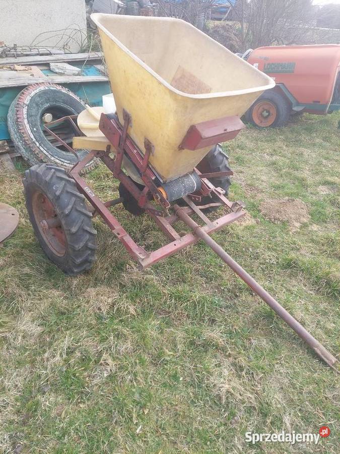 Rozsiewacz do nawozów KOS Rozsiewacze nawozów