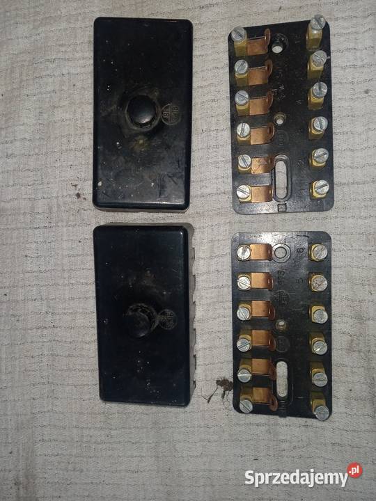 Skrzynka bezpieczników do Ursusa z czasów PRLu Pruszcz Gdański