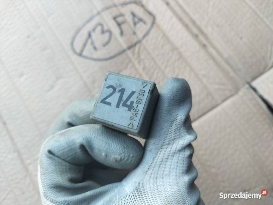 PRZEKAŹNIK SKODA 214 443951253K osobowe lubelskie Kamień-Kolonia sprzedam