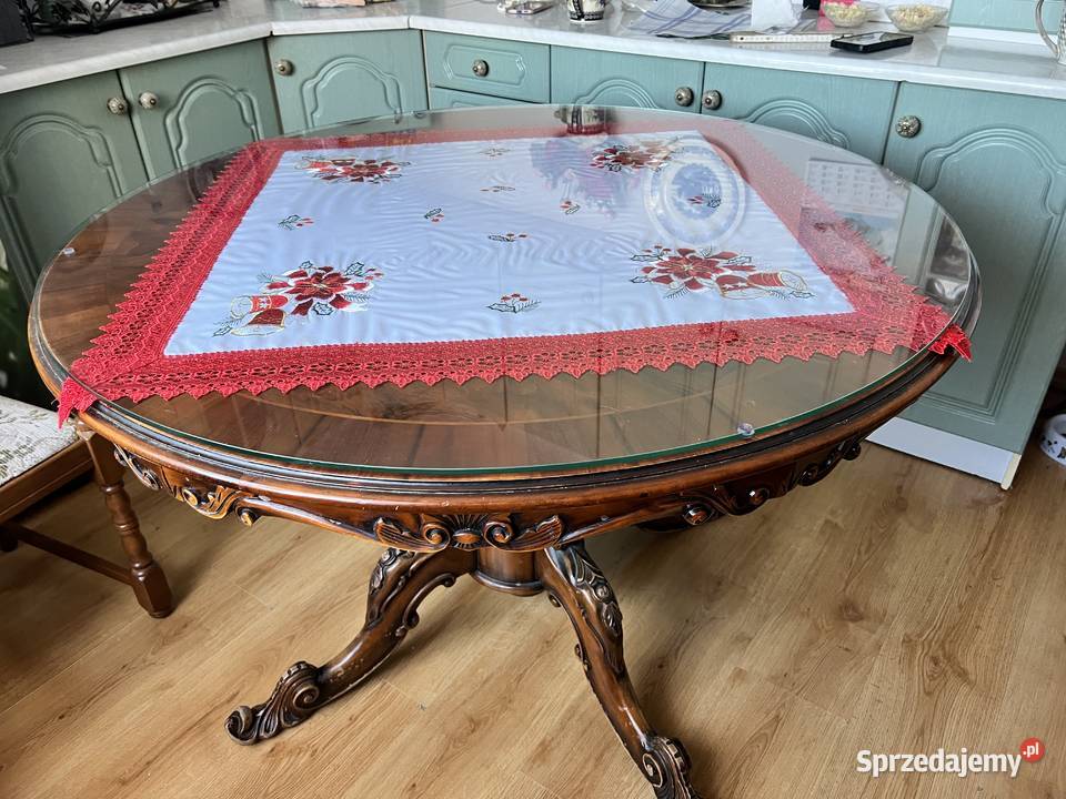 Okrągły stół w starym stylu dolnośląskie