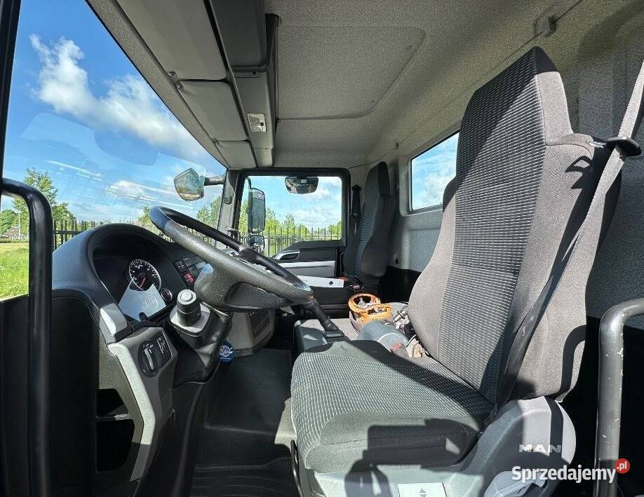 Żuraw budowlany dźwig budowlany BCKER AK 374000 Poznań