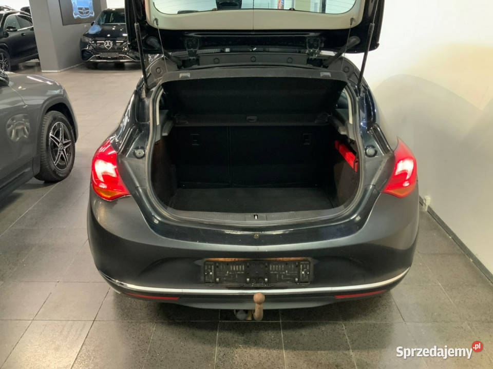 Opel Astra J 20092019 manualna Sadlno