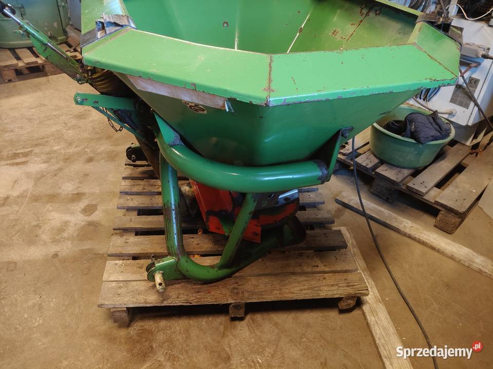 Rozsiewacz do nawozu Amazone f 450 Zwoleń