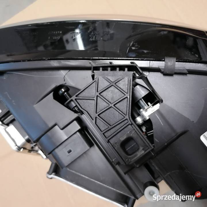 Lampa Audi A4 B8 Bi xenon nie skretny prawy Ścinawa
