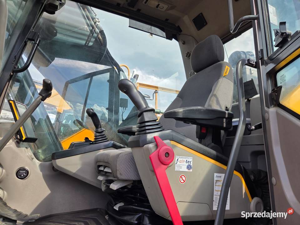 Koparka gąsienicowa Volvo EC 220E 2015 nie