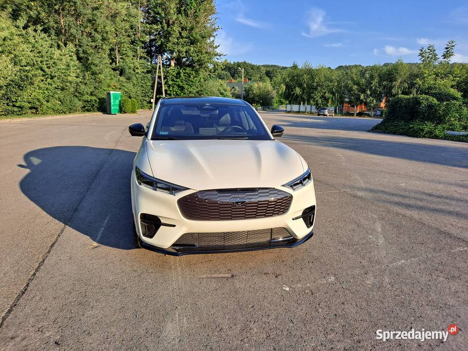 Ford Mustang MachE AWD GT Rok produkcji 2021 Mustang Rzeszów