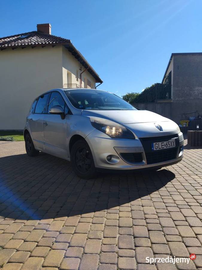 Renault scenic 15dci 2011 welurowa tapicerka sprzedam