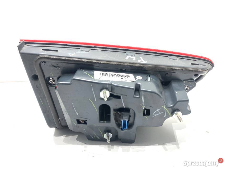 LAMPA TYŁ PRAWA WEWNĘTRZNA BMW F16 7314864 SUV