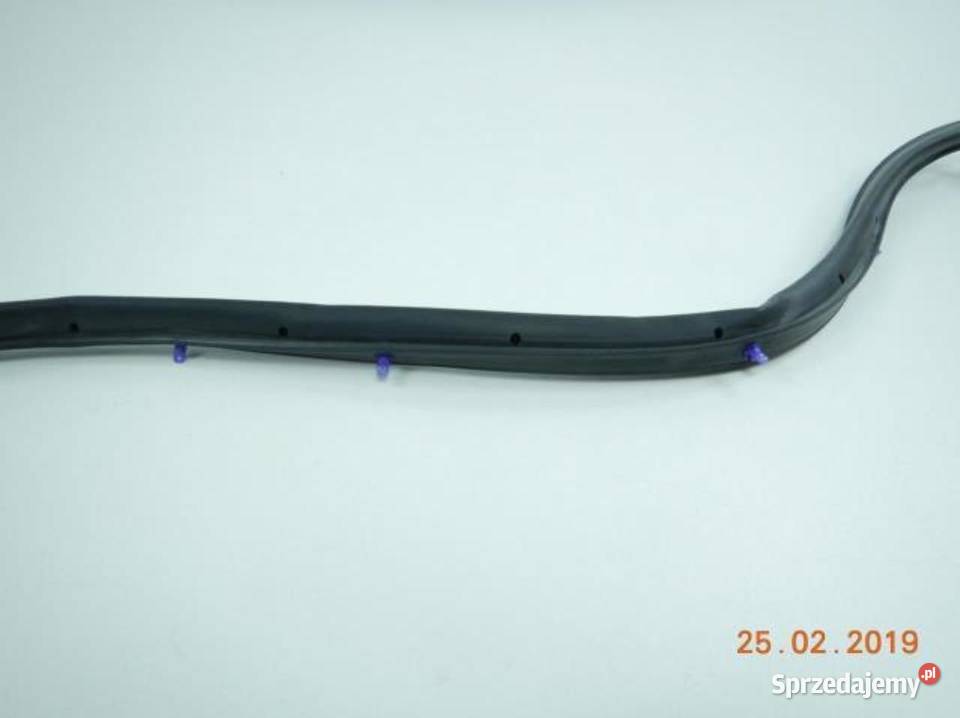 USZCZELKA DRZWI PRAWY TYŁ MAZDA 3 0406