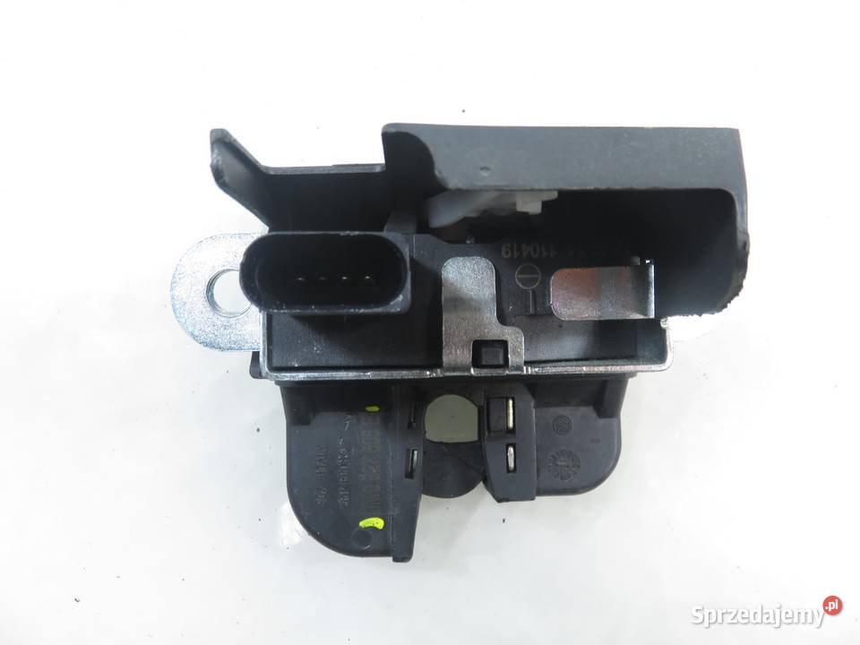 ZAMEK KLAPY VW TIGUAN 5N 5M0827505E osobowe