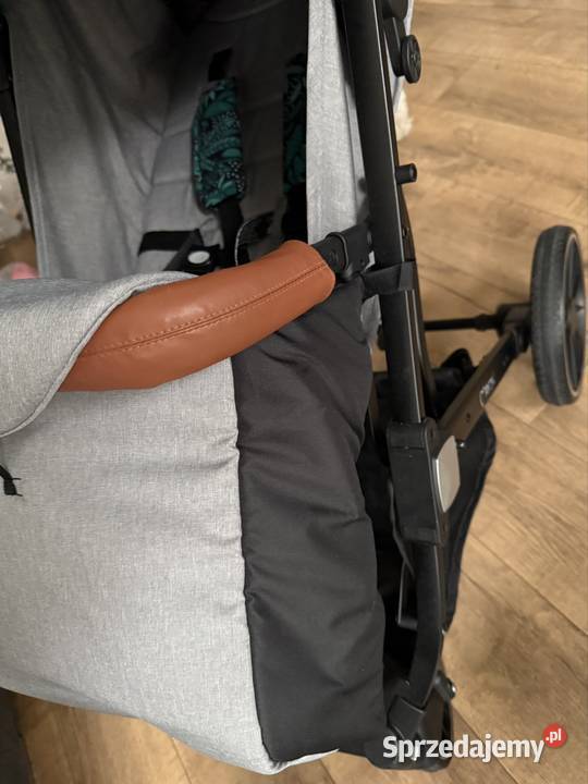 Wózek spacerowy Momi Estelle Dakar Łódź