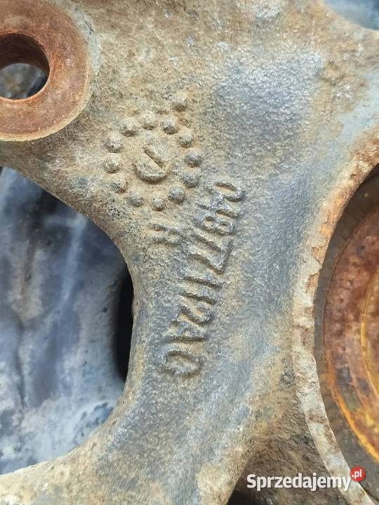 ZWROTNICA PRAWY TYŁ AWD 36 B 285 04877112AC Jeep