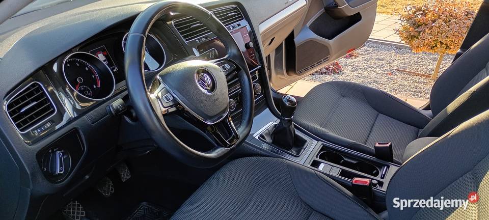 Volkswagen Golf 15 TSI BMT Comfortline 90000km