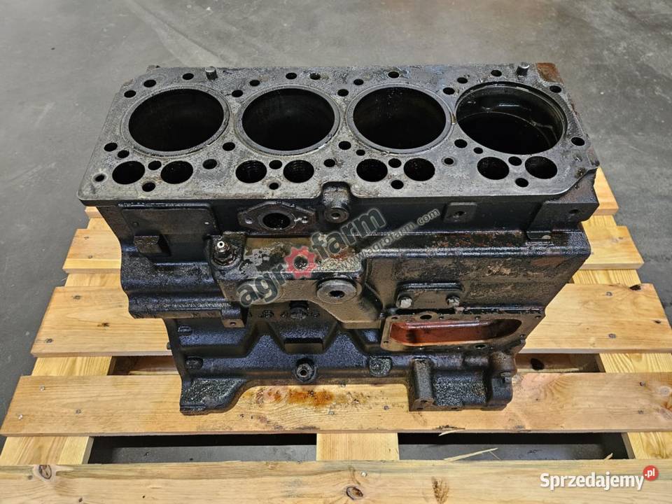 Blok silnika John Deere 6105M 6125M 6115R Byków sprzedam