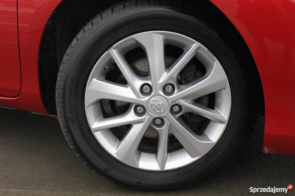 Toyota Auris Auris II 16 benzyna Hatchback ledy Auris