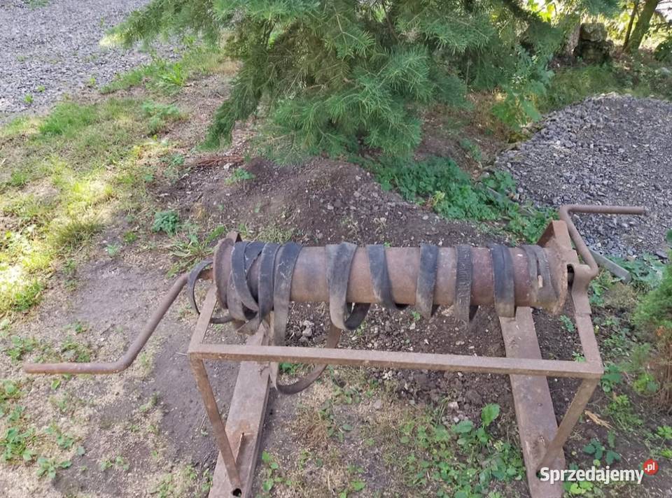 Metalowy wałek z korbą i podstawą do studni wał Trzyciąż sprzedam