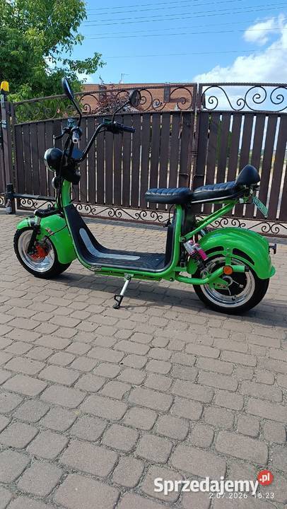 Hulajnogaskuter elektryczny