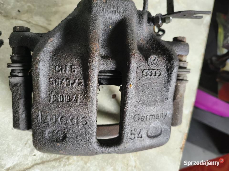 Zaciski hamulcowe Audi A4B6 16 102 jażma klocki sprzedam