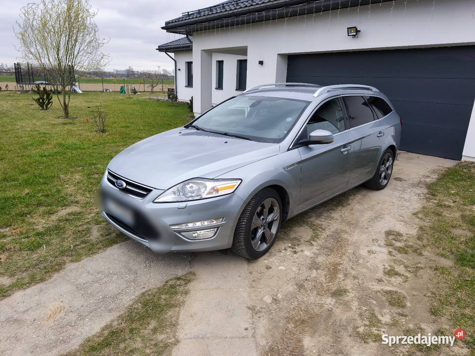 Śliczne niezawodne Mondeo 20 TDCi podniesione na niebieski Sieradz