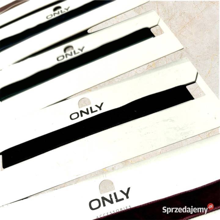 Chokery ala aksamit zestaw 5 sztuk ONLY U Kielce sprzedam