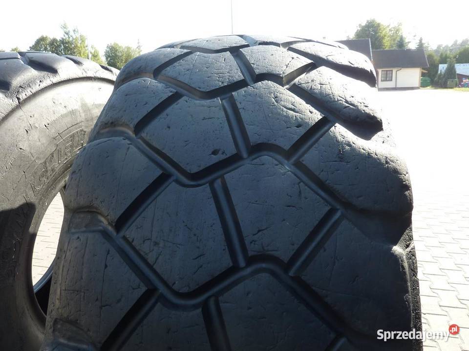 2x Opona używana przemysłowa 235R25 MICHELIN Zaścianki sprzedam