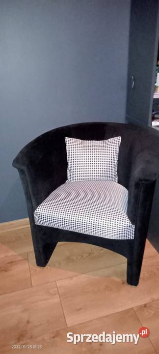 Fotel kubełkowy mało uzywany Sadlno