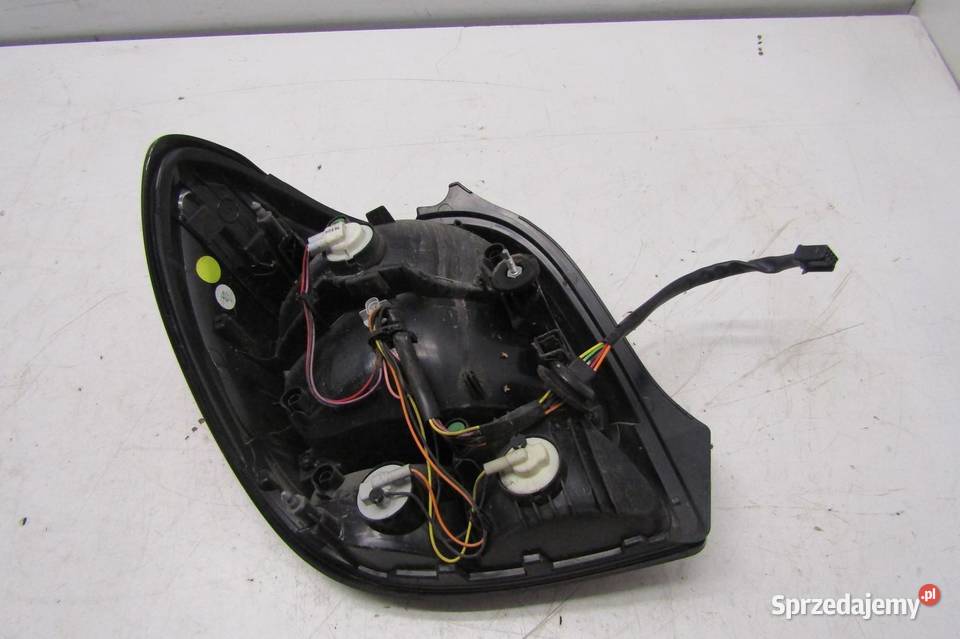 LAMPA TYLNA PRAWY TYŁ CITROEN C1 II osobowe