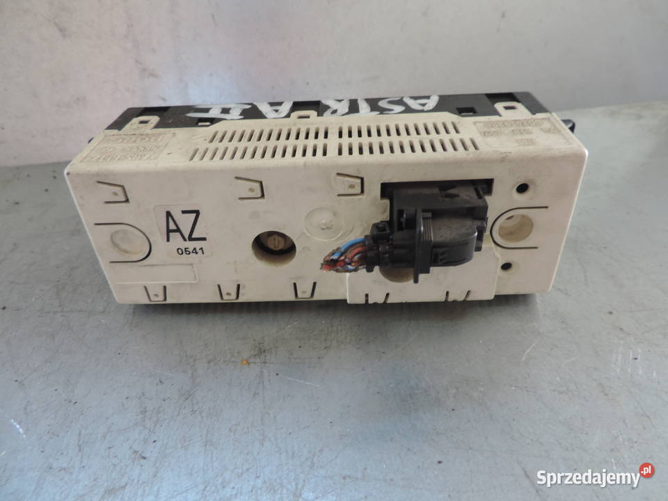 ZEGAREK WYŚWIETLACZ OPEL ASTRA 2 G GM24418957 Rok produkcji 1999 Części