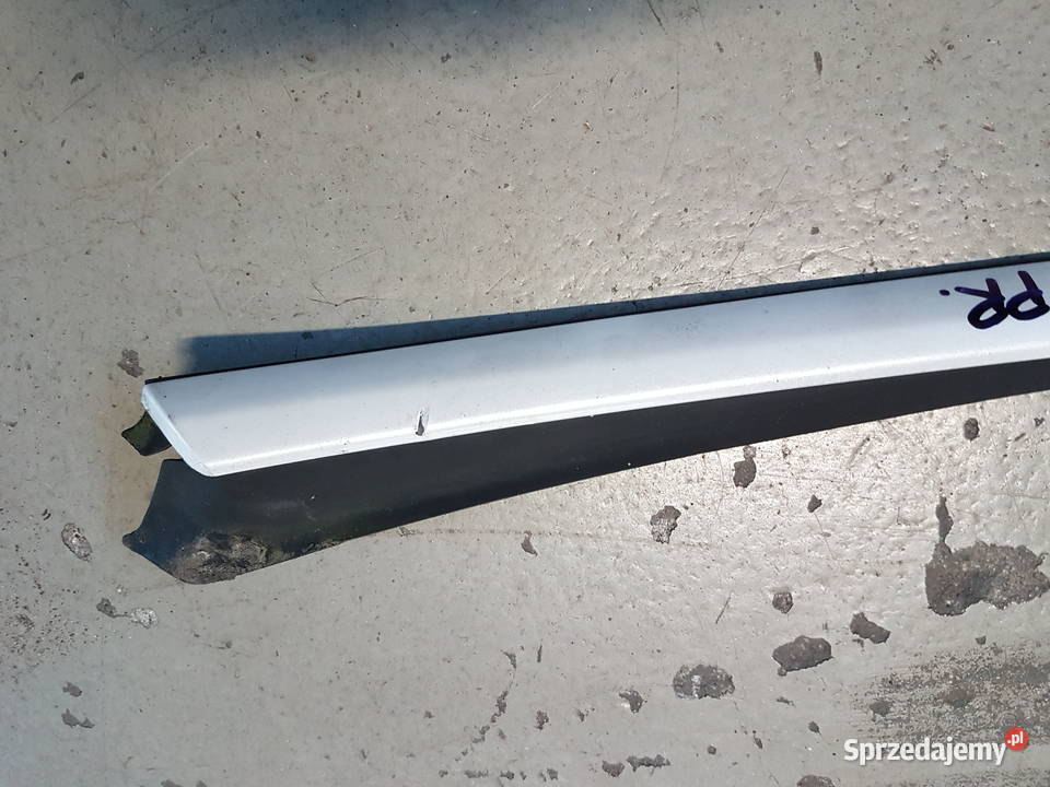 PEUGEOT 3008 I 2010 LISTWA SZYBY CZOLOWEJ PRAWA Turkowice