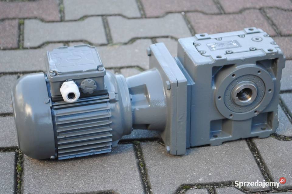 Motoreduktor kątowy 037kw 23obrmin LENZE lubuskie